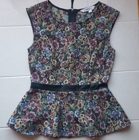 BCBGeneration Top - Picture 4 of 4